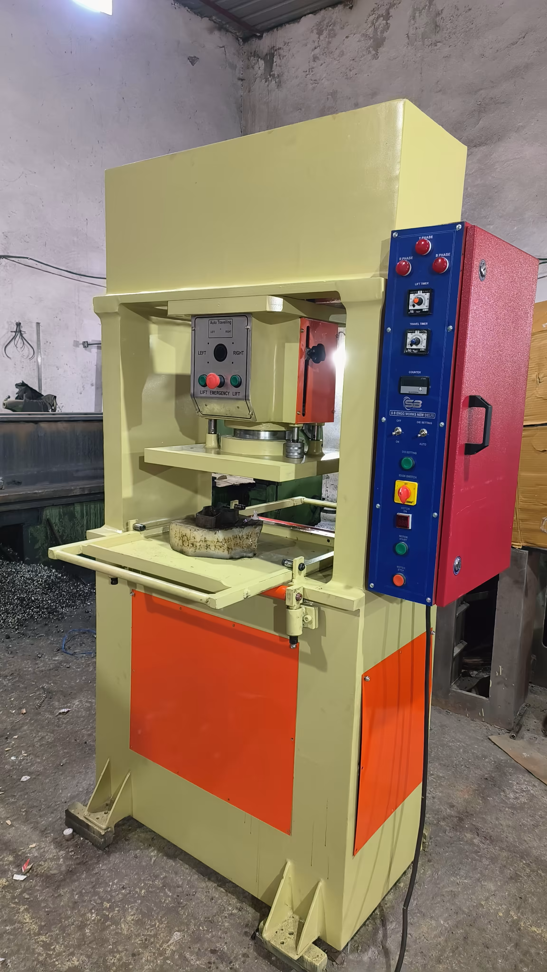 Clicker Machine Manufacturer in India
